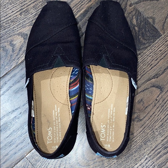 TOMS - Picture 1 of 5